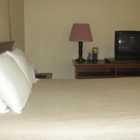 Picket Fence Motel St. Andrews By The Sea Exterior photo