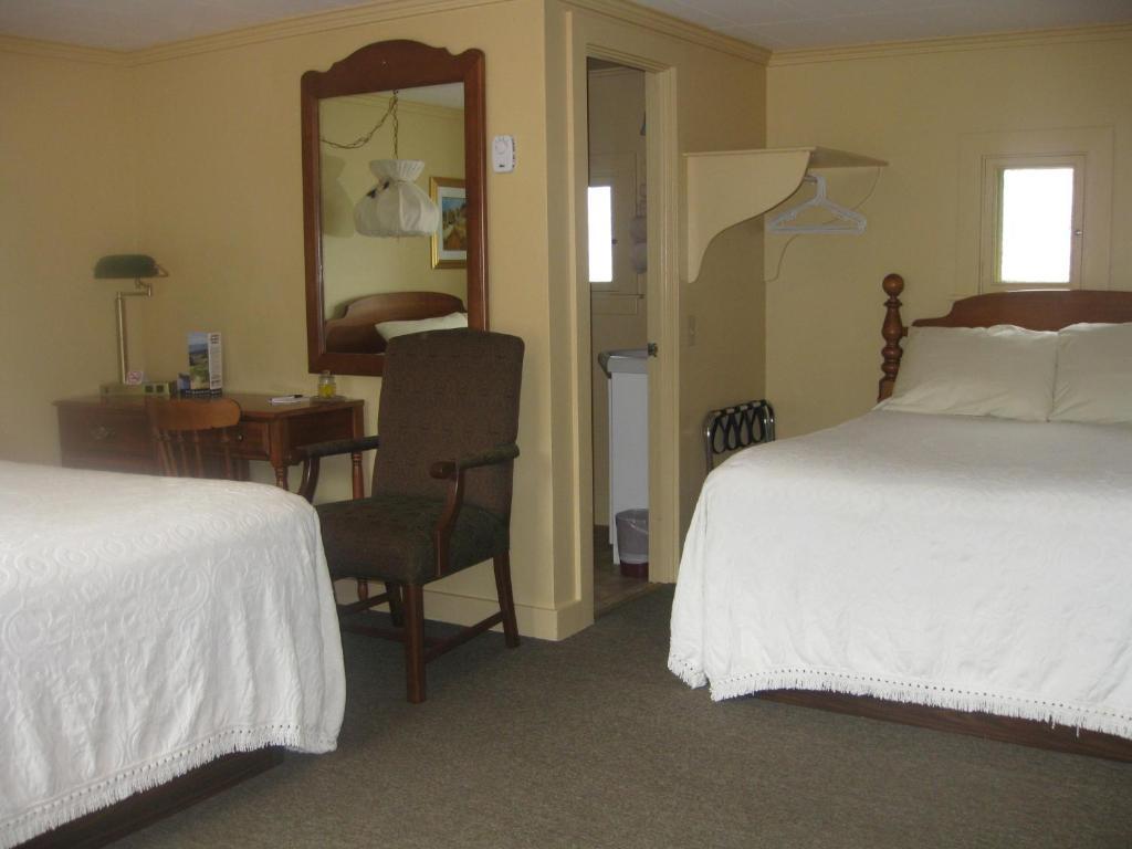 Picket Fence Motel St. Andrews By The Sea Room photo