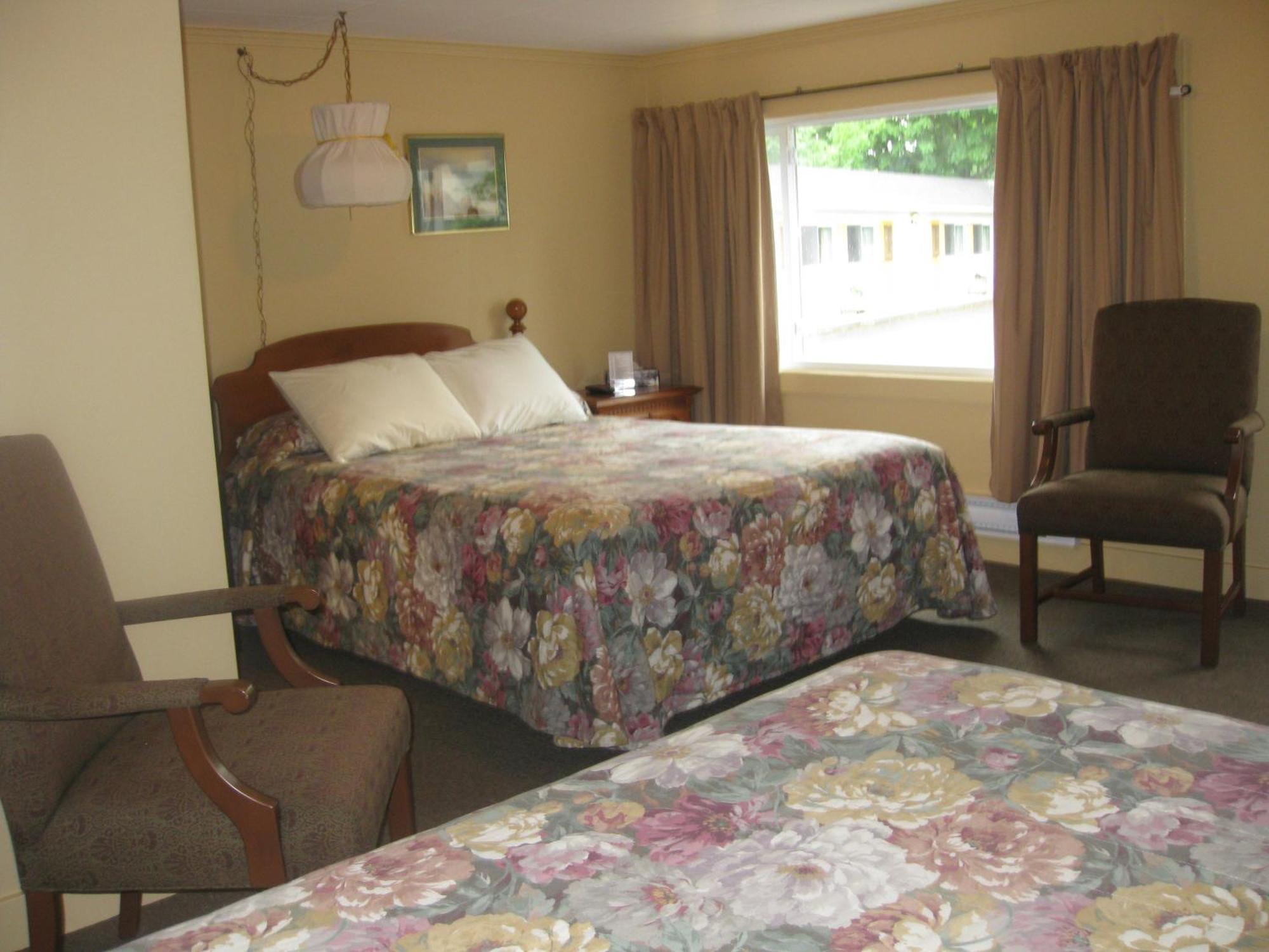 Picket Fence Motel St. Andrews By The Sea Exterior photo