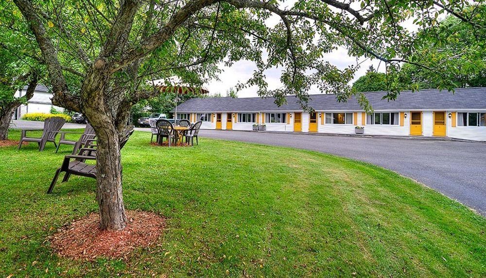 Picket Fence Motel St. Andrews By The Sea Exterior photo