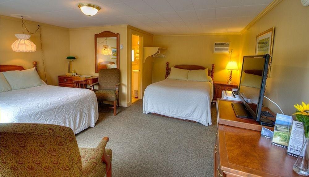 Picket Fence Motel St. Andrews By The Sea Exterior photo