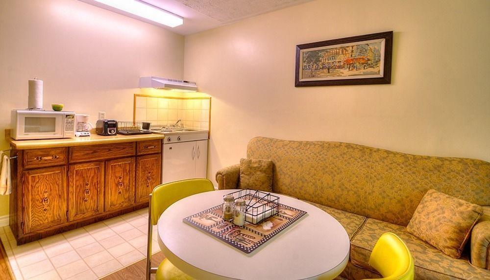 Picket Fence Motel St. Andrews By The Sea Exterior photo