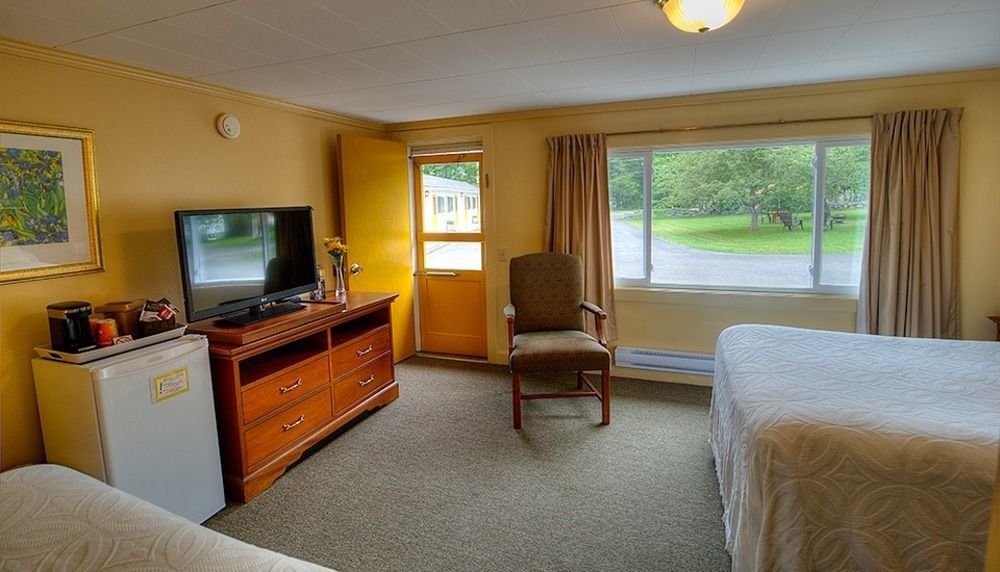 Picket Fence Motel St. Andrews By The Sea Exterior photo
